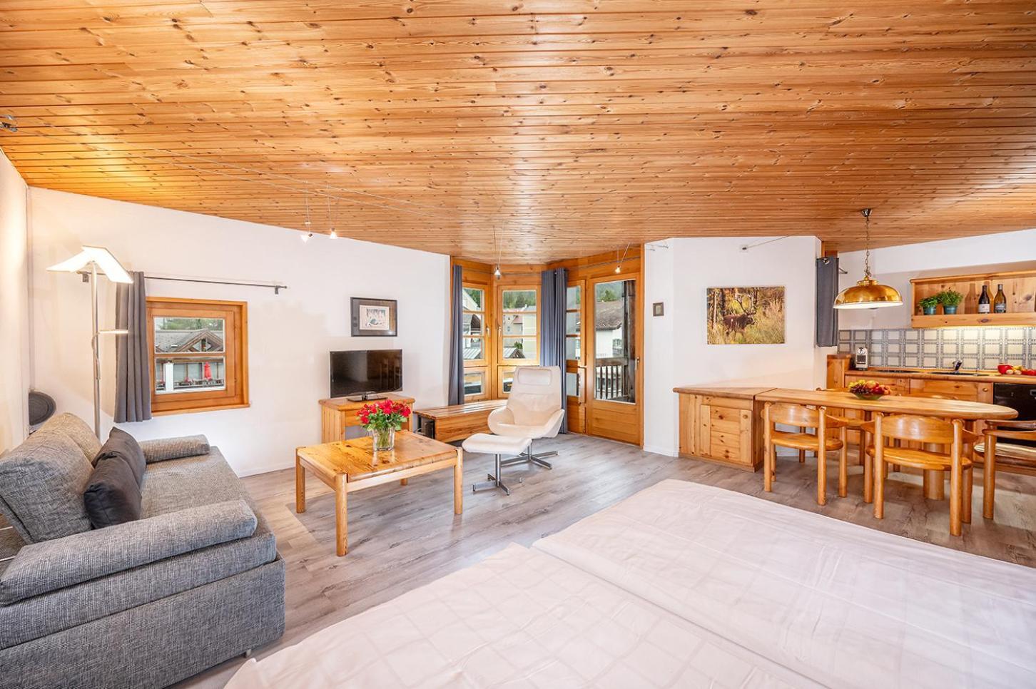 Schweizerhof Ferienwohnungen Lenzerheide 1 الغرفة الصورة
